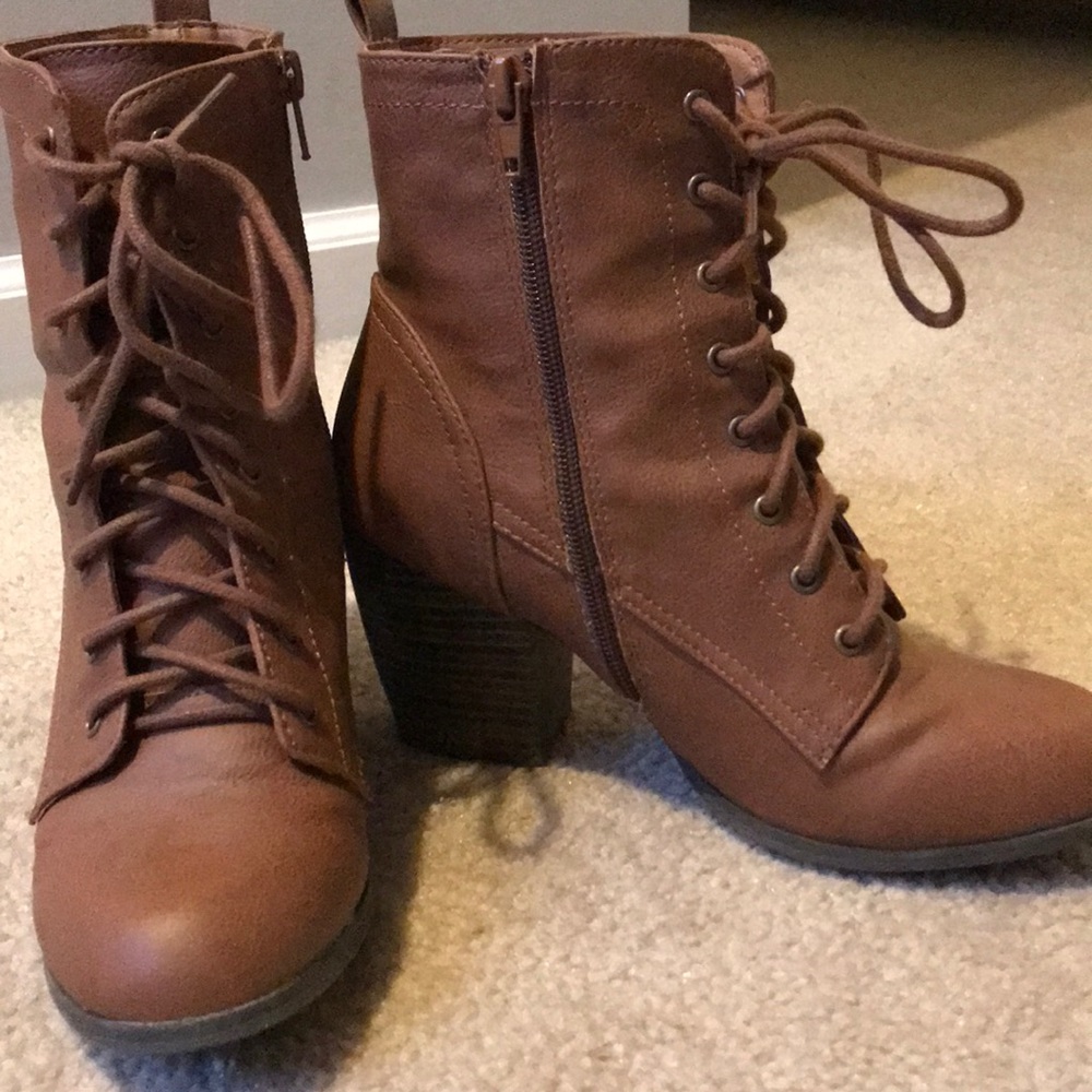 Side zip booties